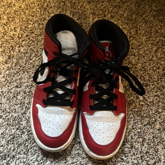 AIR JORDANS red - Picture 2 of 4